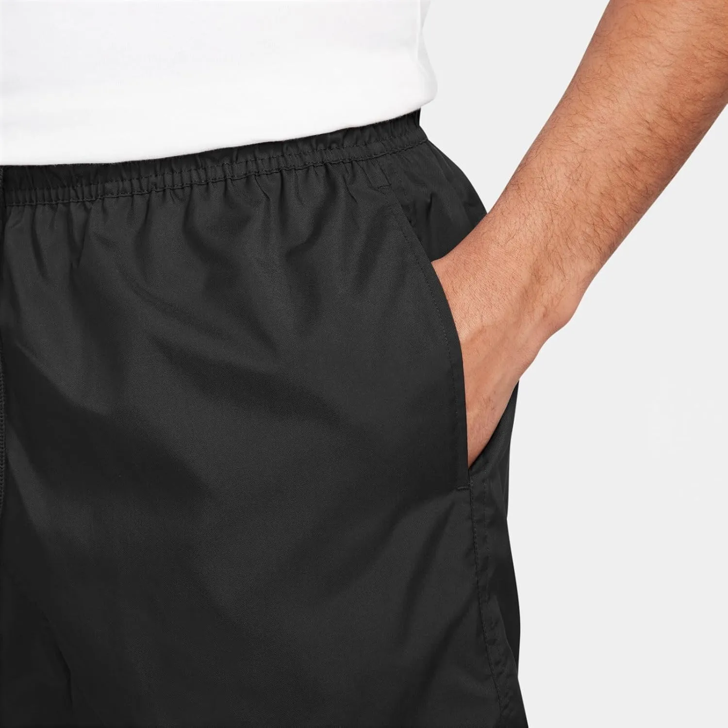 Nike Men's Club Woven Flow Shorts